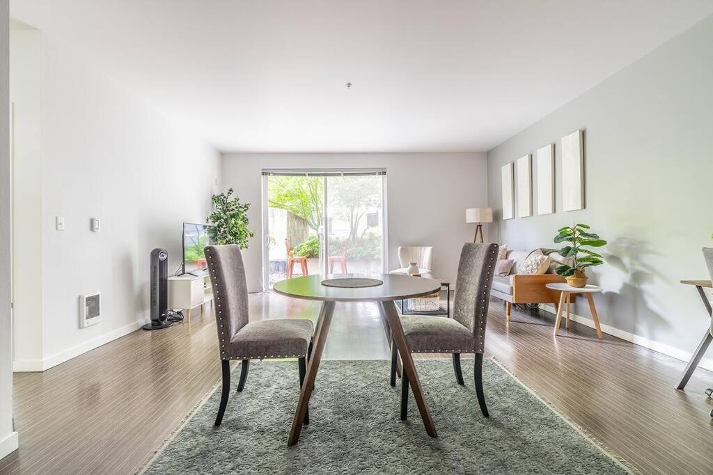 One Bedroom Luxury Apartment Seattle Luaran gambar